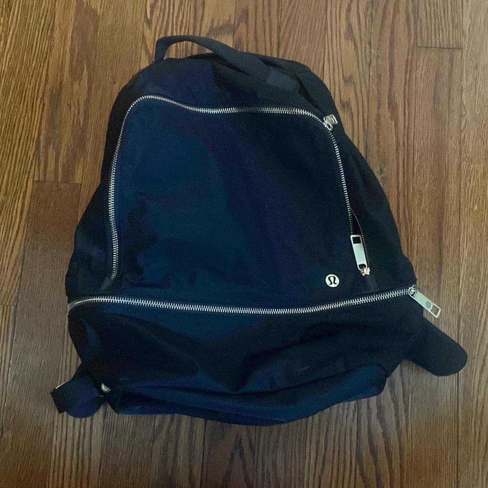 Lululemon on the move backpack